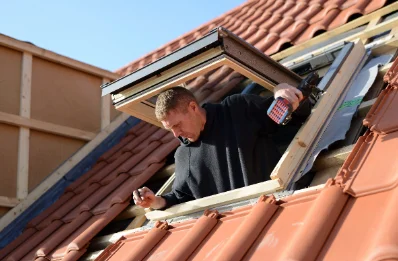 Pose de fenêtres de toit Velux à Plouezoc'h